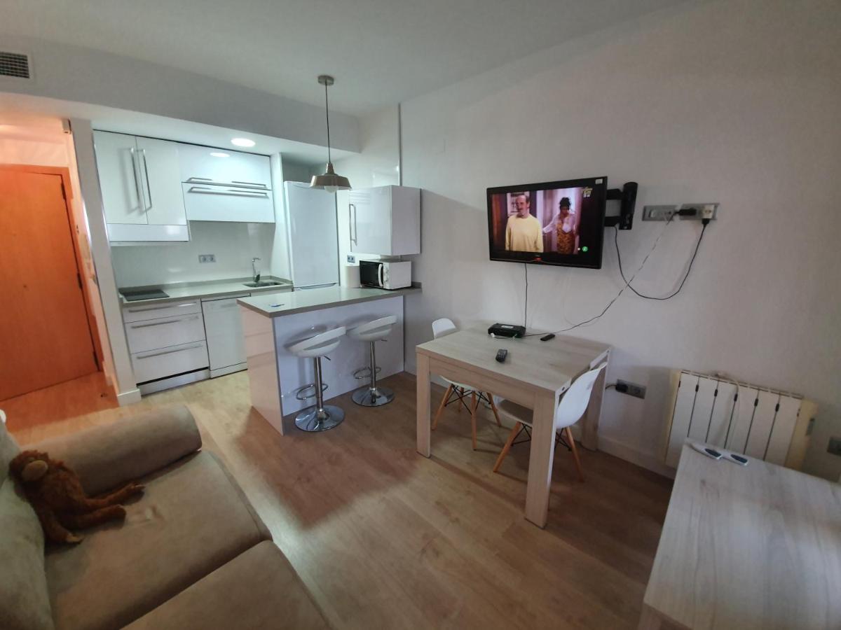 شقة Penthouse Sea Views + Private Solarium فوينخيرولا المظهر الخارجي الصورة